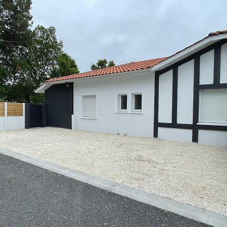 Maison A Biscarrosse Avec Piscine Et Jacuzzi Exterior foto